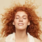 Přípravky pro kudrnaté vlasy – jak vypadá péče o vlnité vlasy?