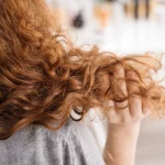 Krepatění vlasů – co dělat