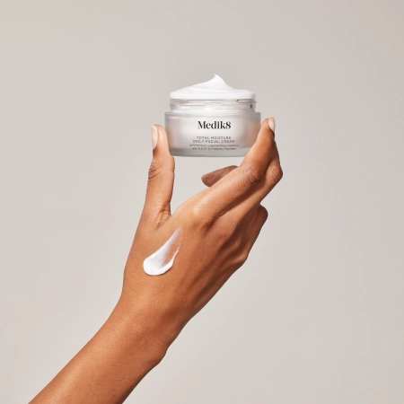 Medik8 - Total Moisture Daily Facial Cream - Intenzivně hydratační krém na obličej - 50 ml 