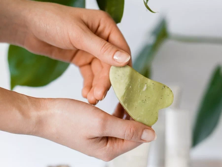 Polemika - Jadeitová destička Gua Sha k masáži obličeje a krku