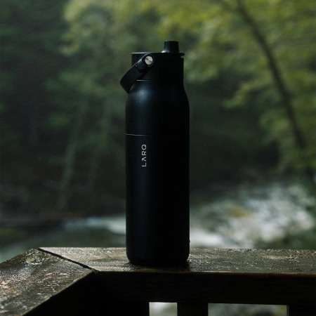 LARQ - Bottle PureVis 2 - Inteligentní, samočistící filtrační lahev, UV-C světlo - Obsidian Black - Objem: 680 ml