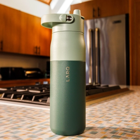 LARQ - Bottle PureVis 2 - Inteligentní, samočisticí filtrační lahev, UV-C světlo - Eucalyptus Green - Objem: 1 l
