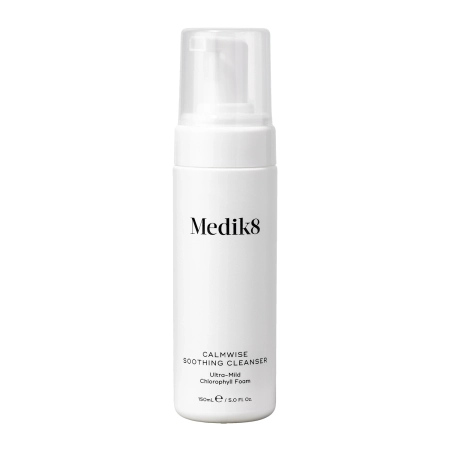 Medik8 - Calmwise Soothing Cleanser - Ultra-Mild - Chlorophyll Foam - Jemná čisticí pěna pro kuperózní pleť s rozšířenými žilkami - 150 ml