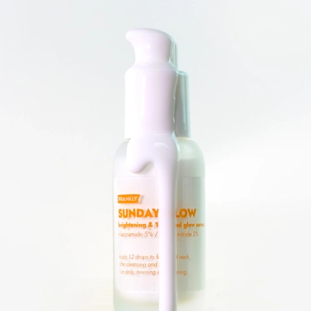 Frankly - Sunday Glow Instant Radiance & Glow Serum - Rozjasňující sérum na obličej - 37 ml