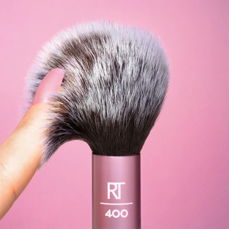 Real Techniques - Blush Brush - Multifunkční štětec na tvářenku - 1 ks