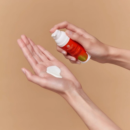 BasicLab - Prevence a antioxidace - Lehká ochranná emulze SPF50+ PPD 52.3 - 75 ml