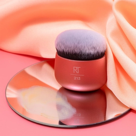 Real Techniques - Foundation Blender - Kabuki štětec na make-up - 1 ks