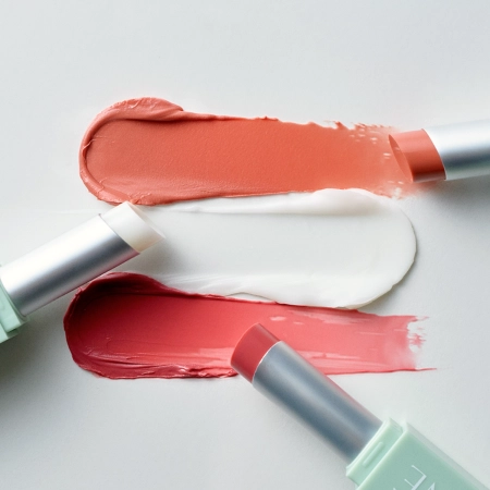 Kaine - Glow Melting Lip Balm - Hydratační balzám na rty - #Rosy Plum - 3,7 g