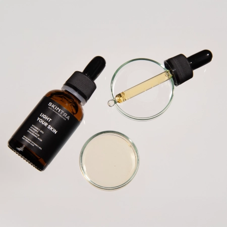 SkinTra - Light Your Skin - Sérum s vitaminem C 20% a kyselinou ferulovou - 30 ml