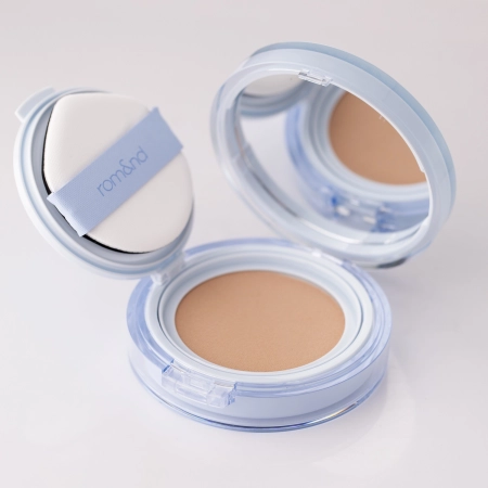 Rom&nd - Bare Water Cushion - 02 Pure 21 - Make-up v houbičce - 20 g