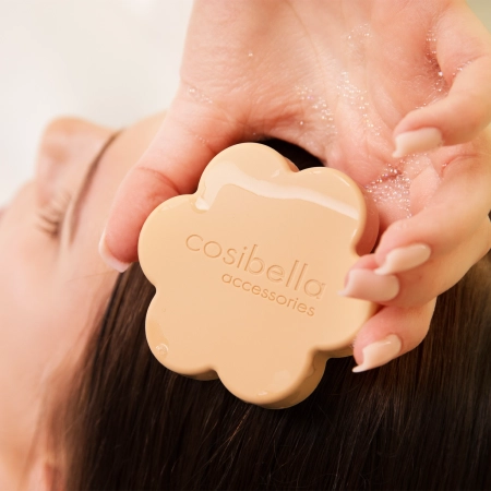 Cosibella Accessories - Silikonový masážní přístroj pro citlivou pokožku hlavy 