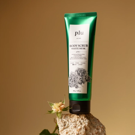 plu - Body Scrub - Peeling na tělo - White Musk - 200 g
