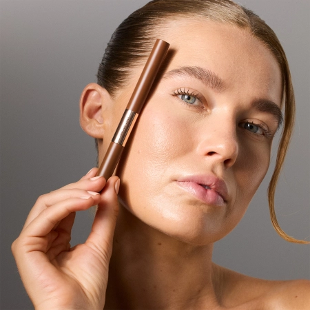 GOSH - Brow Tint - Dlouhotrvající tint na obočí s gelem - 002 Dark Brown - 2,9 g