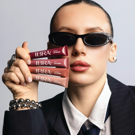 Ibra Makeup - Vyživující lesk na rty - Berry Lip Gloss - 10 ml