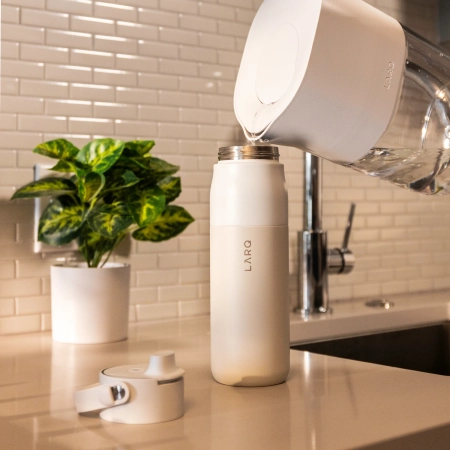 LARQ - Bottle PureVis 2 - Inteligentní, samočistící filtrační lahev, UV-C světlo - Granite White - 1L