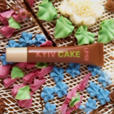 LIPSS - Lipper Lip Gloss - Lesk na rty - Kyiv Cake - 8 ml