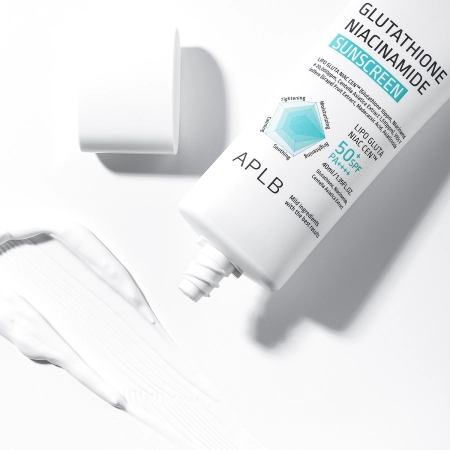 APLB - Glutathione Niacinamide Sunscreen SPF50+ PA++++ - Rozjasňující krém na obličej s SPF - 40 ml