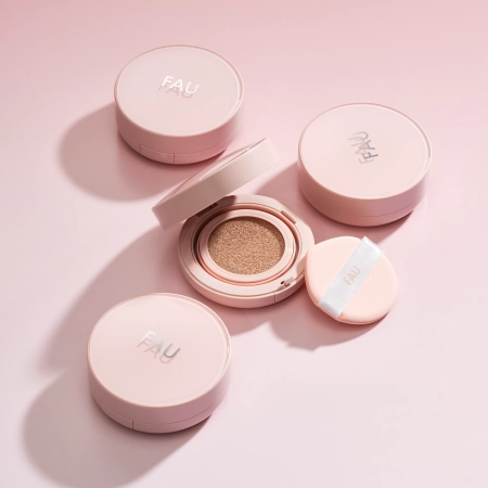 FAU - Skin Solution Cushion - Zklidňující make-up v polštářku - 15g+15g